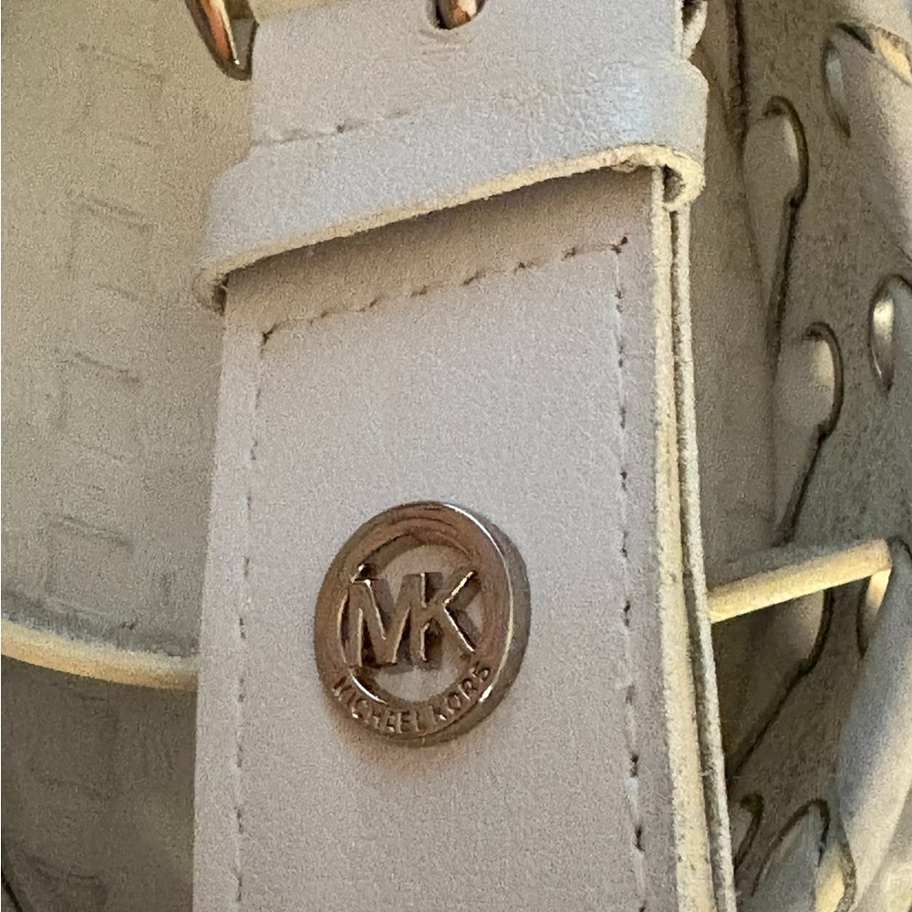Michael Kors leather belt - Picture 3 of 7